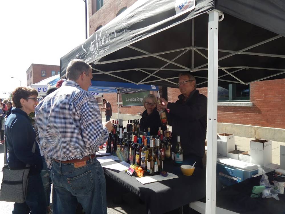 Santa Maria Vineyard and Winery tent at the Des Moines farmers market